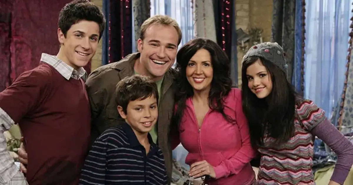 Os Feiticeiros de Waverly Place: revival ganha foto com atores originais