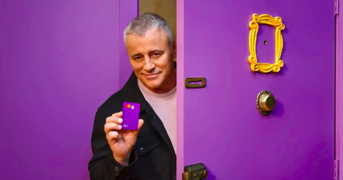 Matt Leblanc, o Joey de Friends, estrela nova campanha do Nubank!