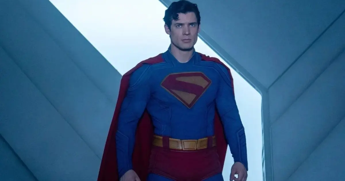 Novo filme do Superman anuncia pré-venda e sessões antes da estreia oficial
