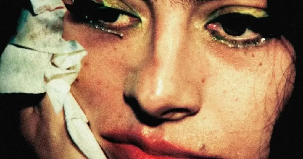 The-Moment-de-Charli-XCX-ganha-data-de-lancamento-no-Brasil-1-cabanageek