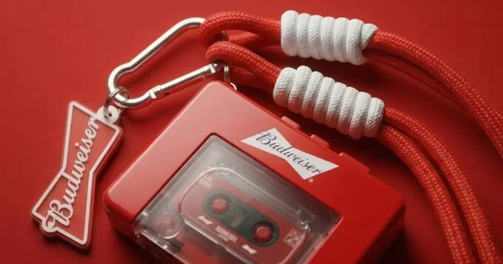 Budweiser-transforma-nostalgia-em-experiencia-no-LollaBR-2026-1-cabanageek