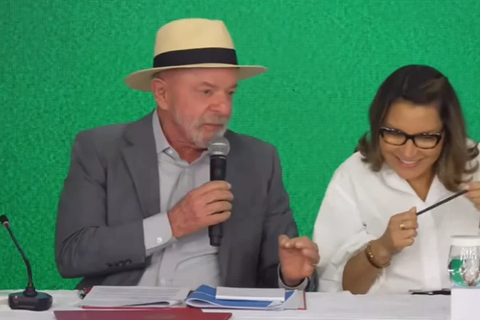 Presidente Lula assina decreto para combater o cambismo digital; entenda o que muda
